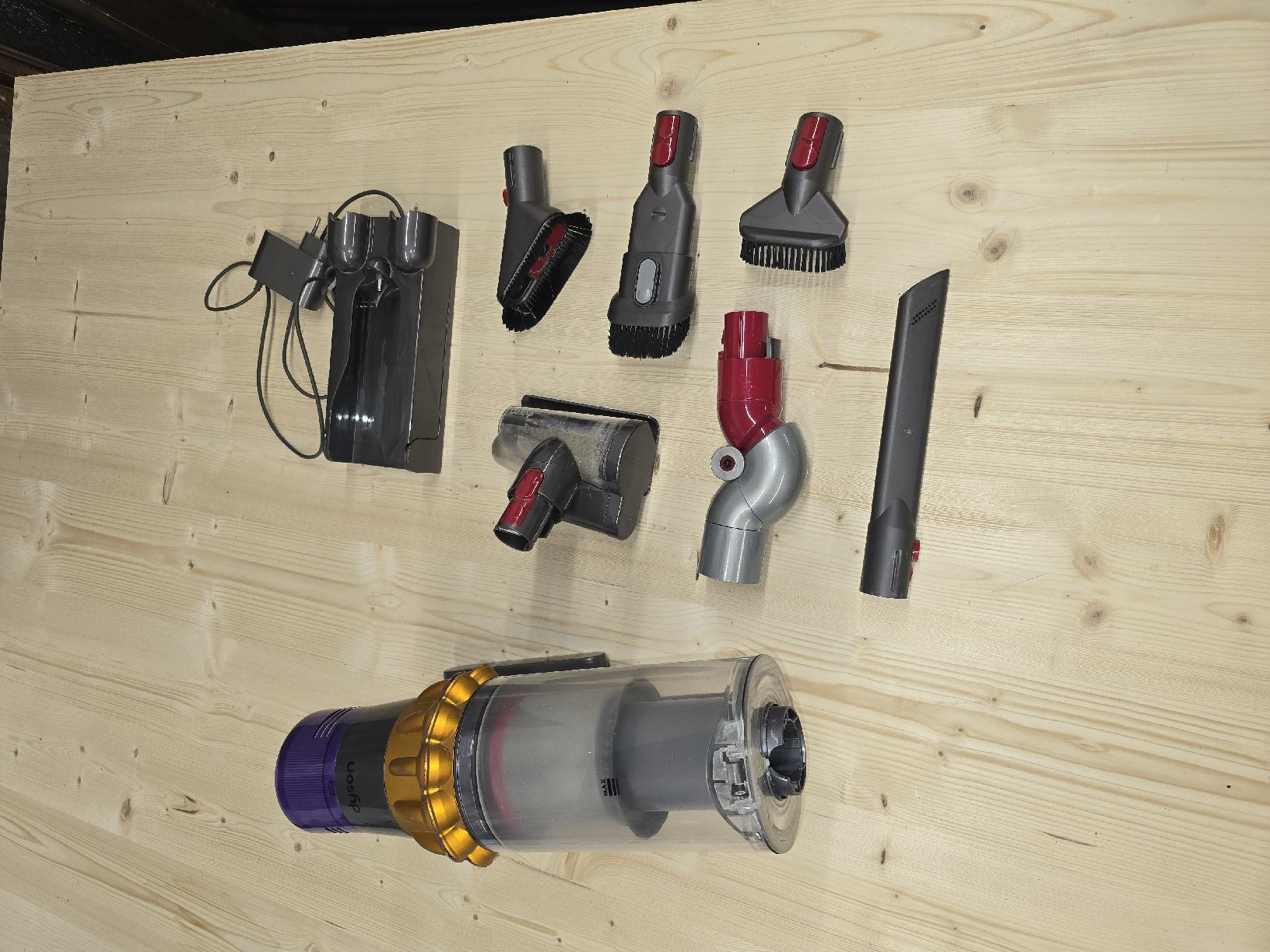 Dyson Aspirapolveri & Accessori: Dyson V15 absolut – Usato da Aigle venduto da sch_wn6c 3