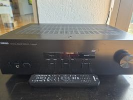 Yamaha R-S202D stereo receiver — Bluetooth, DAB+, remote