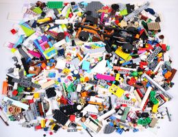1.5 kg. Legoteile mit Minifiguren