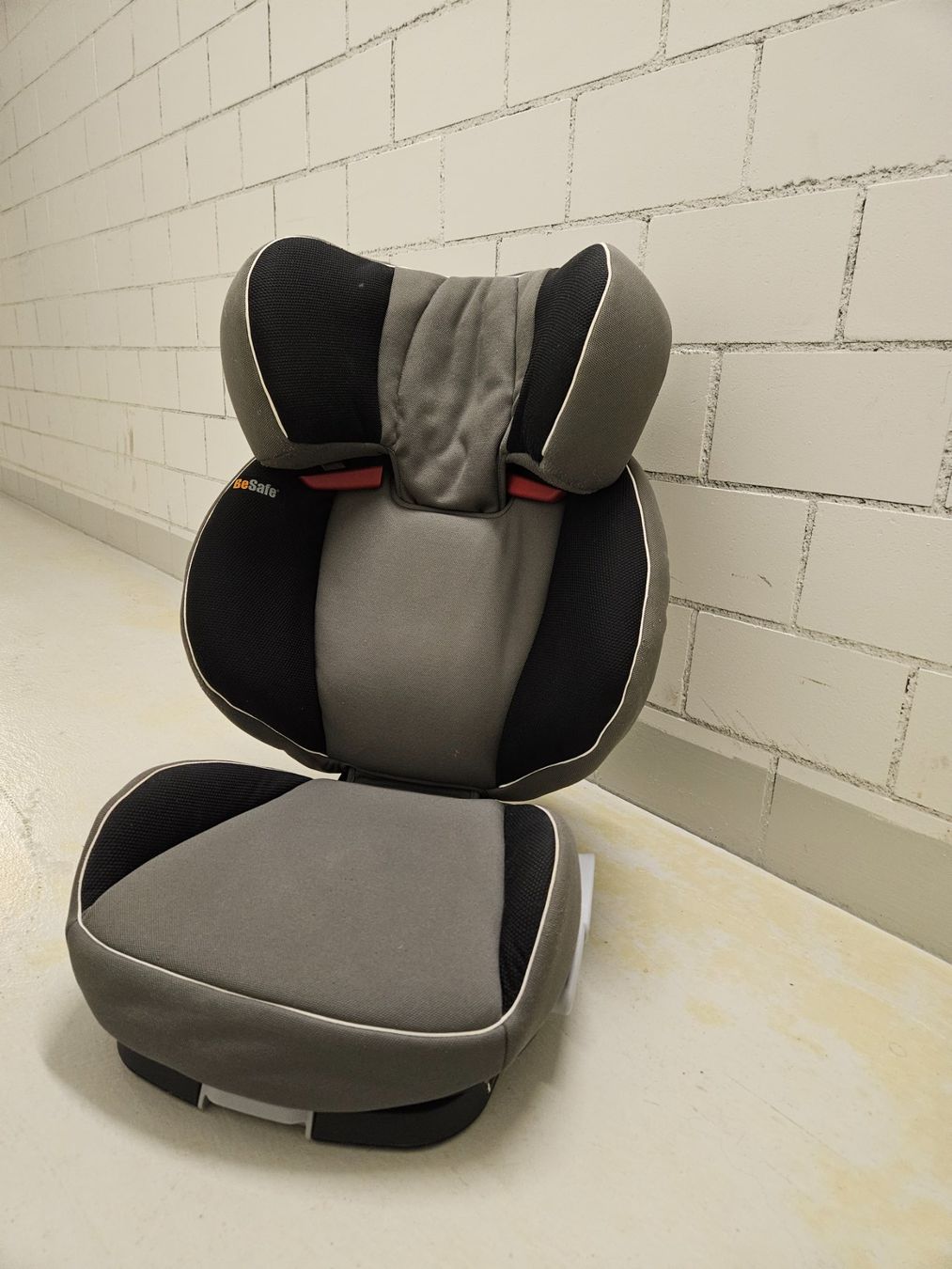 Seggiolini per auto: Besafe Kindersitz – Usato da Weinfelden venduto da Neni03