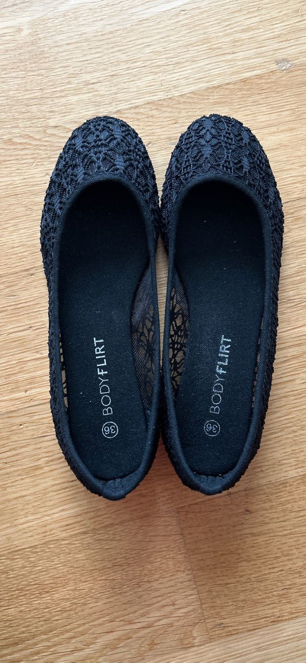 Scarpe per ragazze: Ballerinas schwarz, Grösse 36 – Nuovo (secondo la descrizione) da Grüt (Gossau ZH) venduto da Searose
