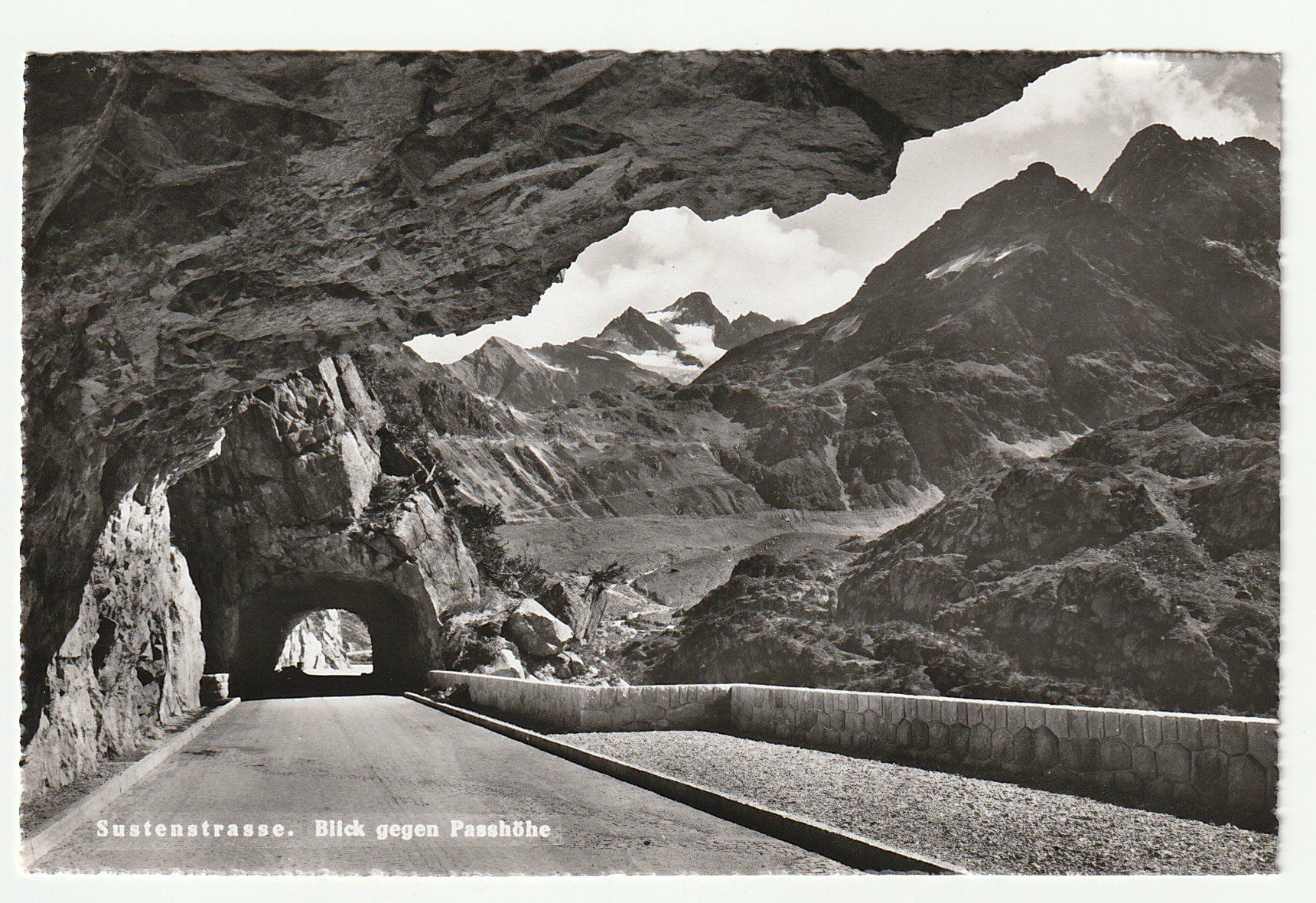 Cartes postales: Ansichtskarte Sustenstrasse Blick gegen Passhöhe – Neuf (Voir description) à St. Gallen par Ricardo_Deals