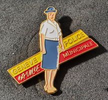 GG324 - Pin Polizei Police Genf Genève - Laville Municipale