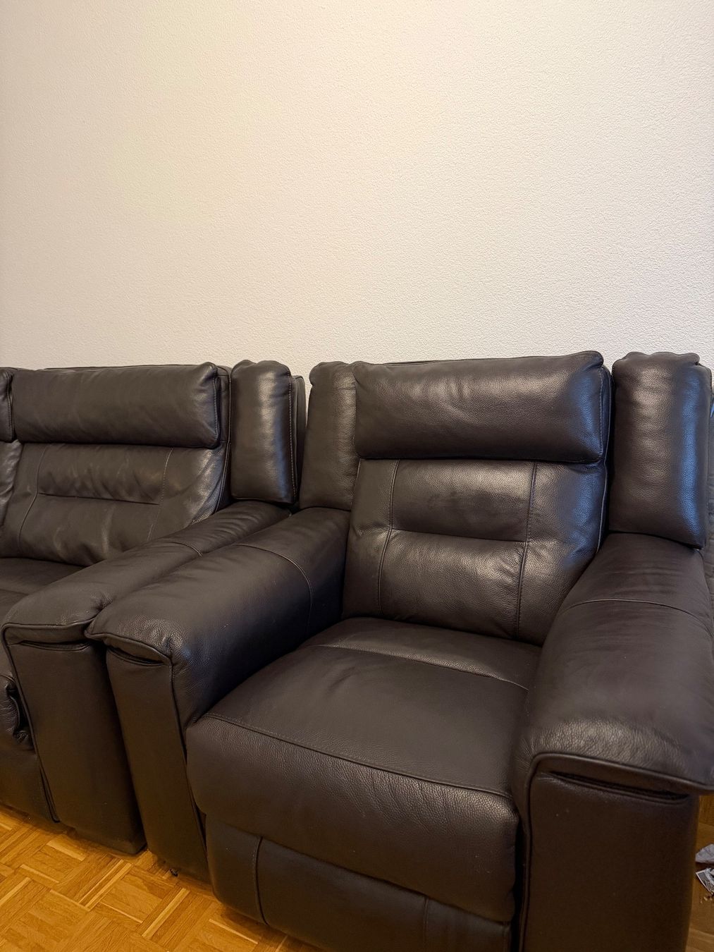 Conforama Sofas: Elektrisches Sofa – Gebraucht aus Thun von Surflife01 1