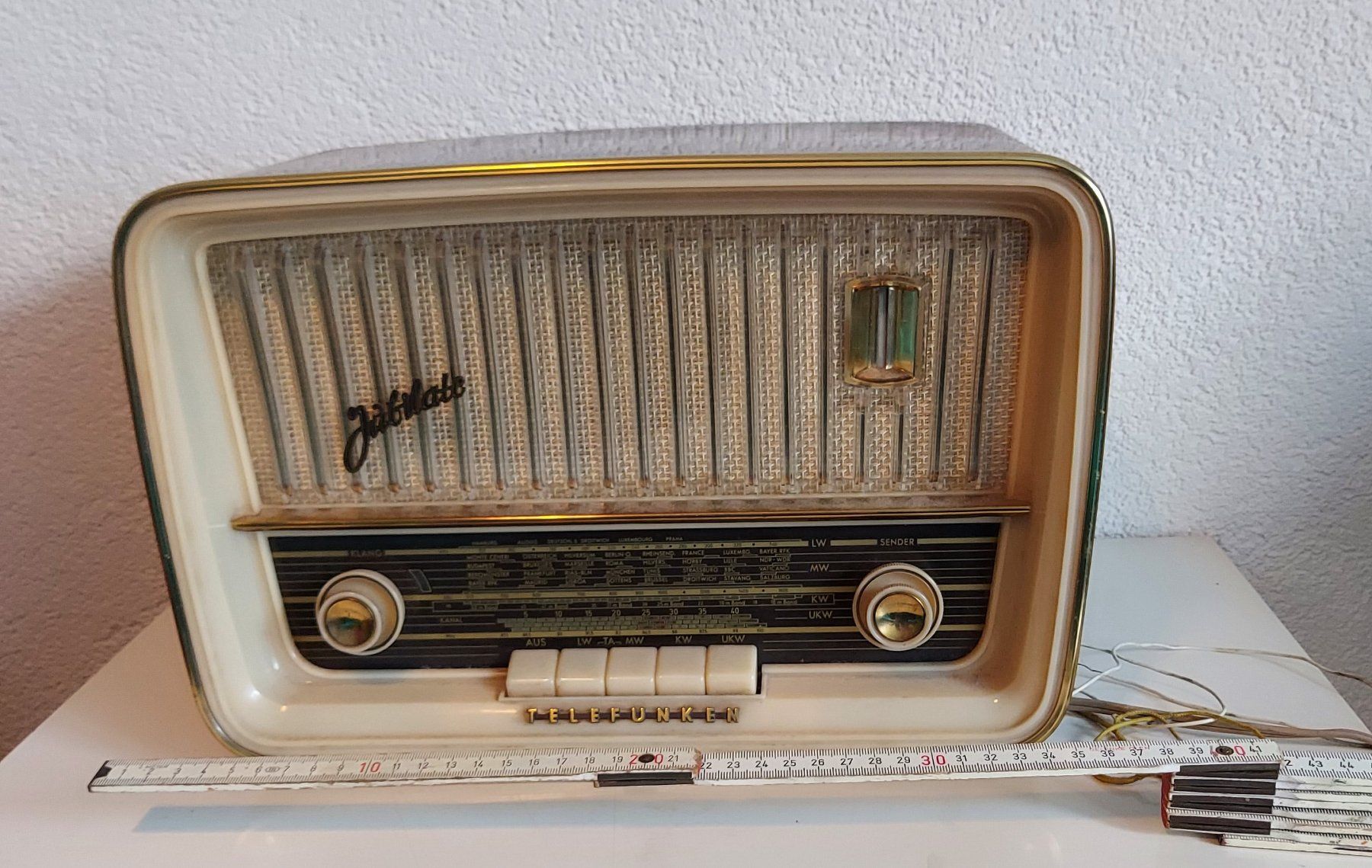 Telefunken Radio: Radio ancienne Telefunken – Usato da LA TOUR-DE-PEILZ venduto da sim_77kp
