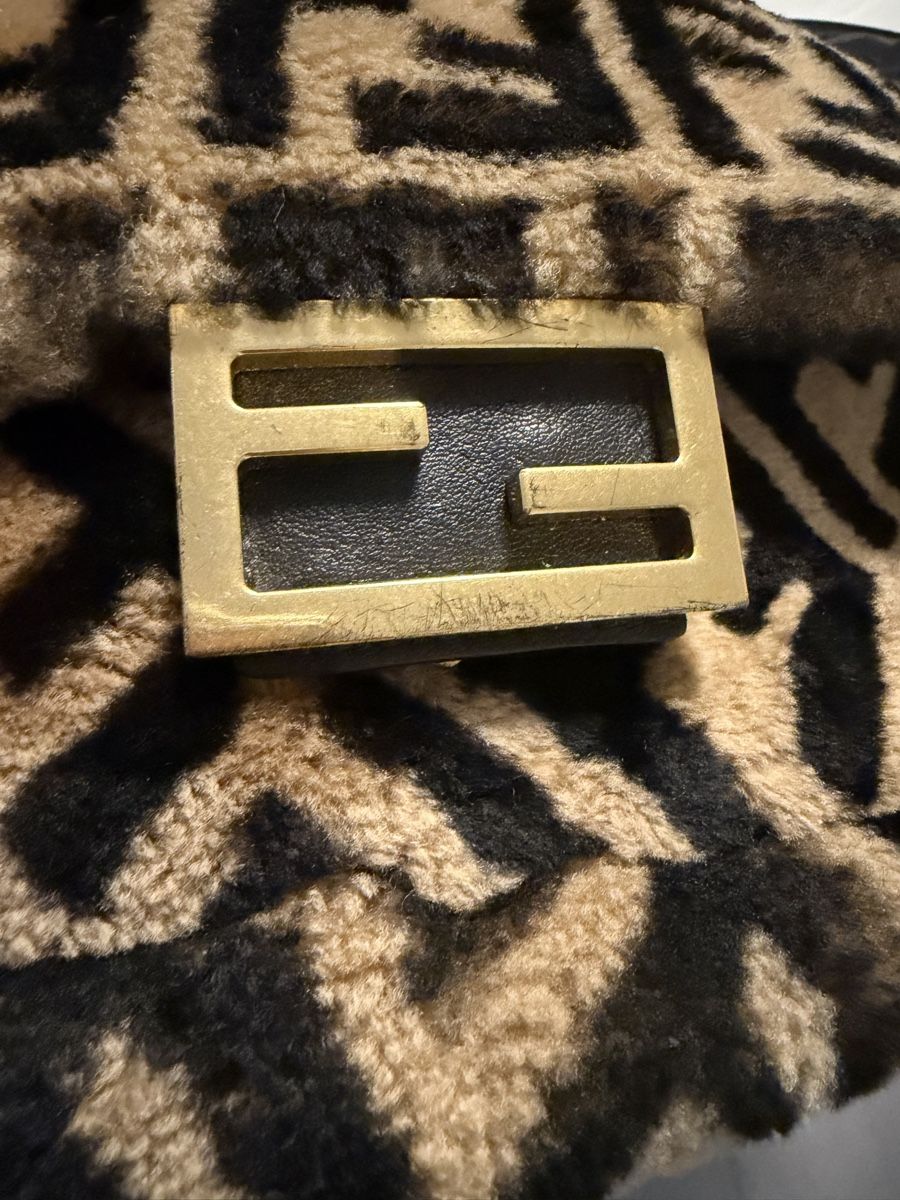 Fendi Sonstige Kleidung & Accessoires: Fendi tasche – Gebraucht aus Allschwil von fig_rs5d 2