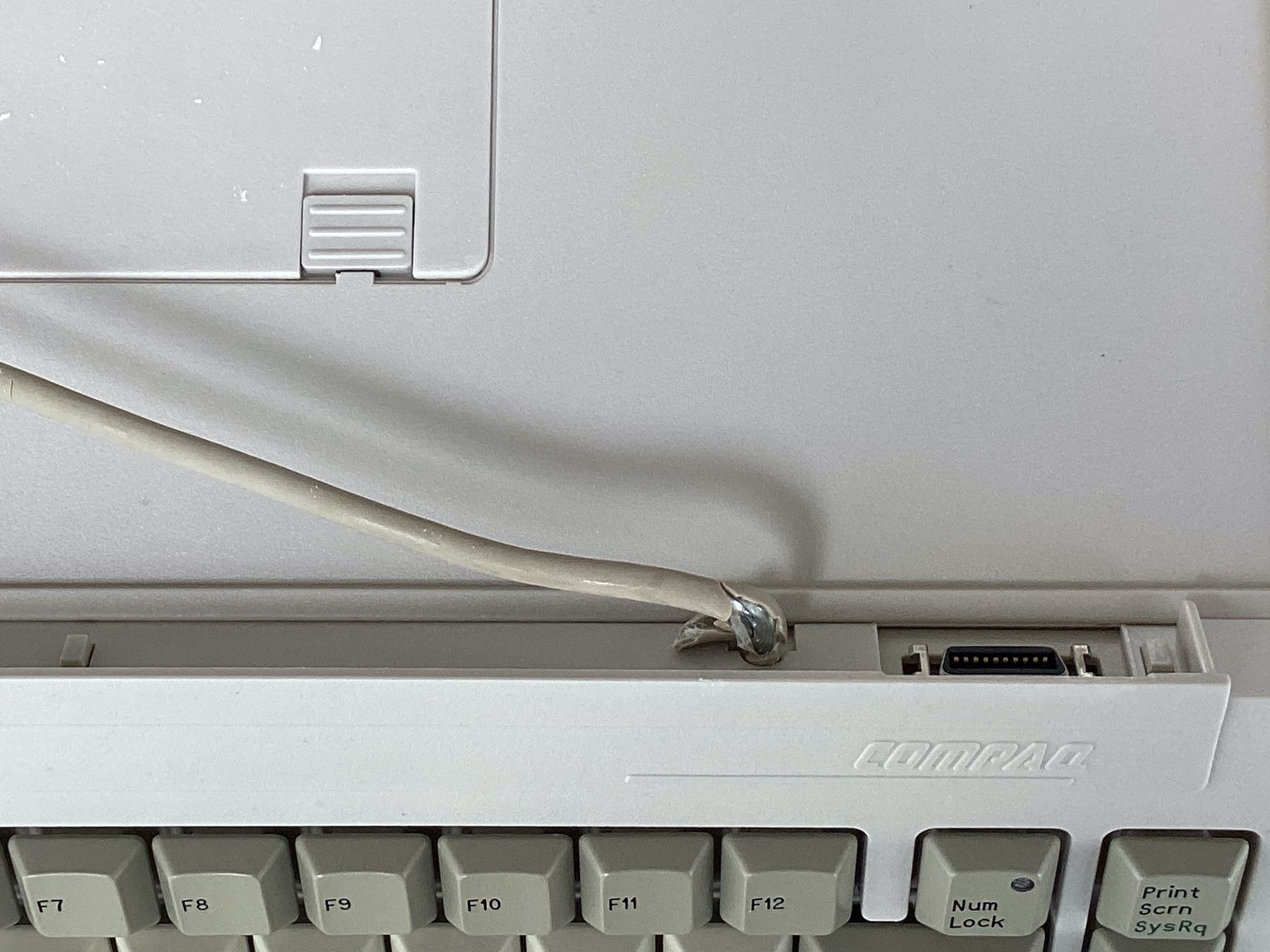 Compaq PC: Alter Compaq Computer SLT/286 80er Jahre 1988 1. Generation – Usato da Seftigen venduto da Dominus_Providebit 4