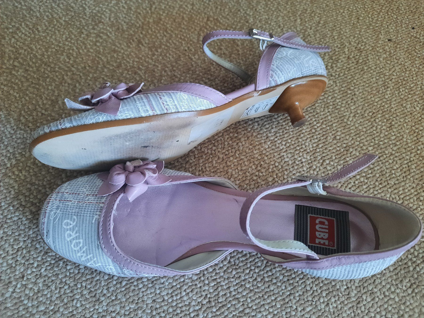 Scarpe da donna: Damenschuhe Pumps, Gr42, Marke Cube – Usato da Herrliberg venduto da AlexandraBopp 1