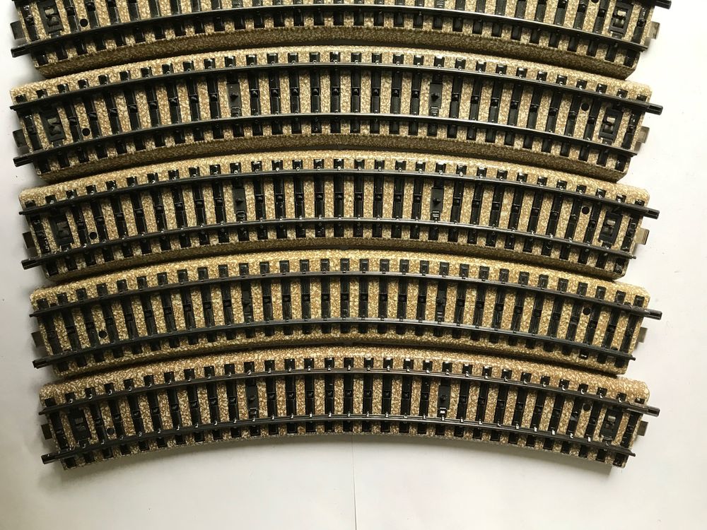 Märklin M-Gleise 5200 Gebogen (125) (Gebraucht) In Courtaman Für CHF 12
