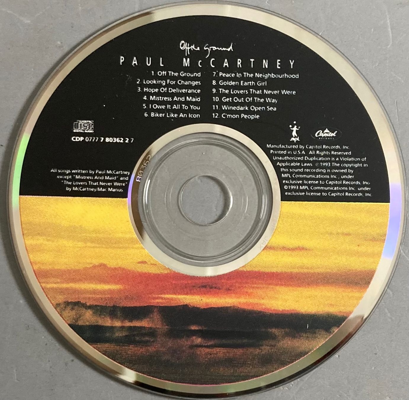 CD: THE BEATLES / PAUL MCCARTNEY - OFF THE GROUND – Usato da Poliez-Pittet venduto da Newtown-Records 2