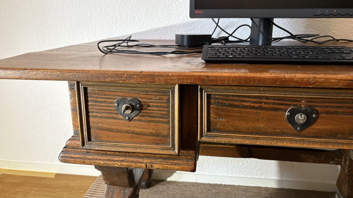Scrivanie: Wunderschöner antiker Schreibtisch – Usato da Belp venduto da heyapple 1