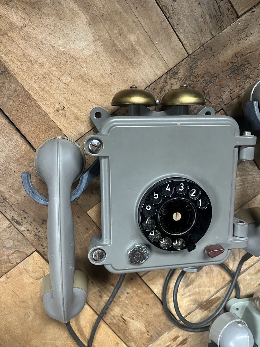 Swisscom Telefone: 3 alte PTT Wandtelefone – Gebraucht aus Wiesenberg von swissantik 1