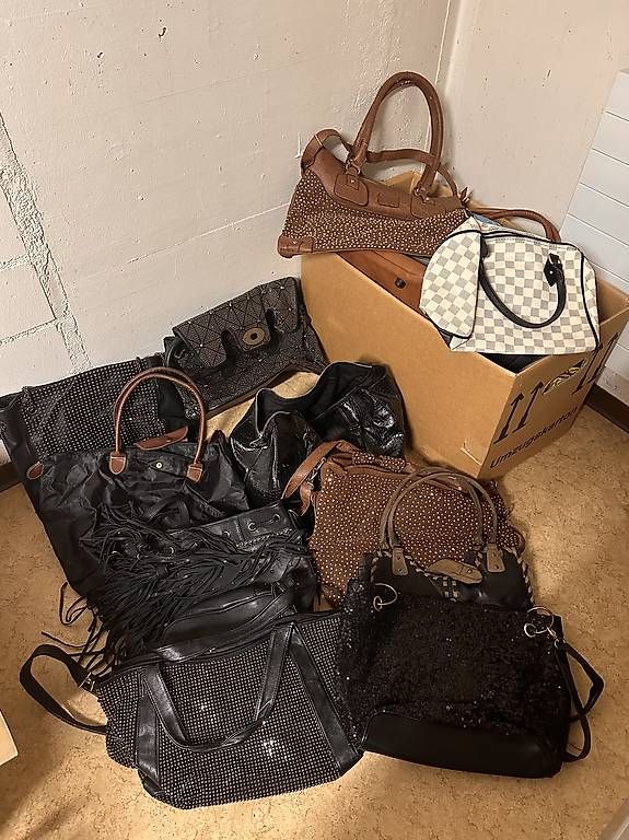 Lots de vêtements: Kleider Packet XXL  – D'occasion à Hägendorf par tyl_kzs2 3