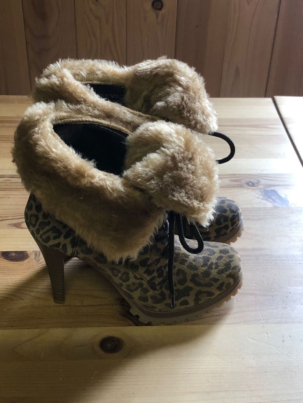 Scarpe da donna: Coole "Bata" Stiefelette Grösse 37 – Usato da Röschenz venduto da Tashroal