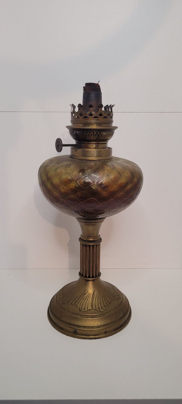 Lampade: Ancienne lampe à huile – Usato da Rocourt venduto da PapyCH