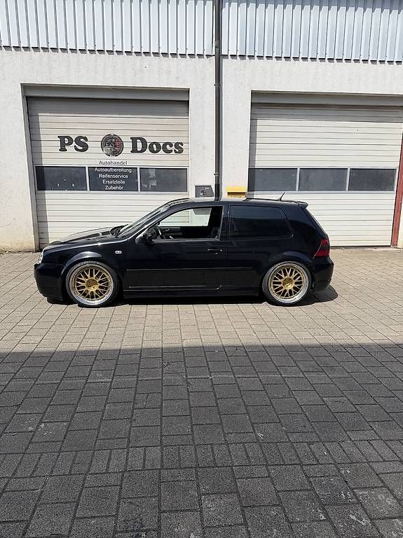 Automobili: Vw Golf 4 R32 – Usato da Münchwilen AG venduto da Vinnis 3