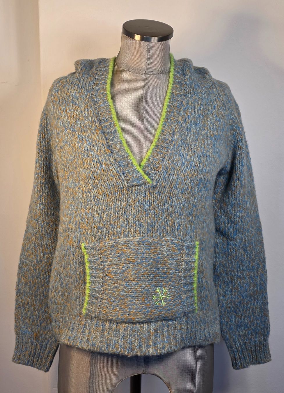 Maglioni & Felpe: SM 36 38 MAUI WOWI Sport Strickpullover Kapuzenpullover – Nuovo (secondo la descrizione) da Dürnten venduto da Bachtelsurfer 1