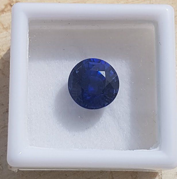 Pietre preziose: Saphir Blau 5.6 ct – Nuovo e nell'imballaggio originale da zuerich venduto da Jewlsdesign 1