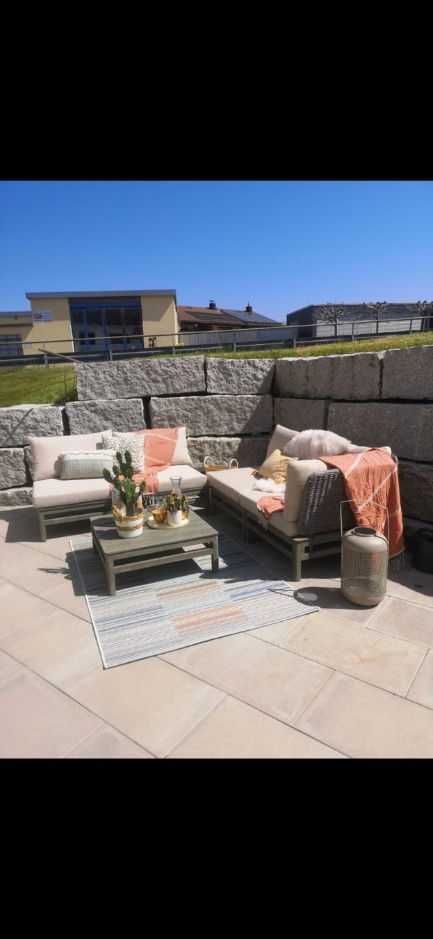 Divani: Tiki Lounge Akazie – Usato da Galgenen venduto da SounLougen 2