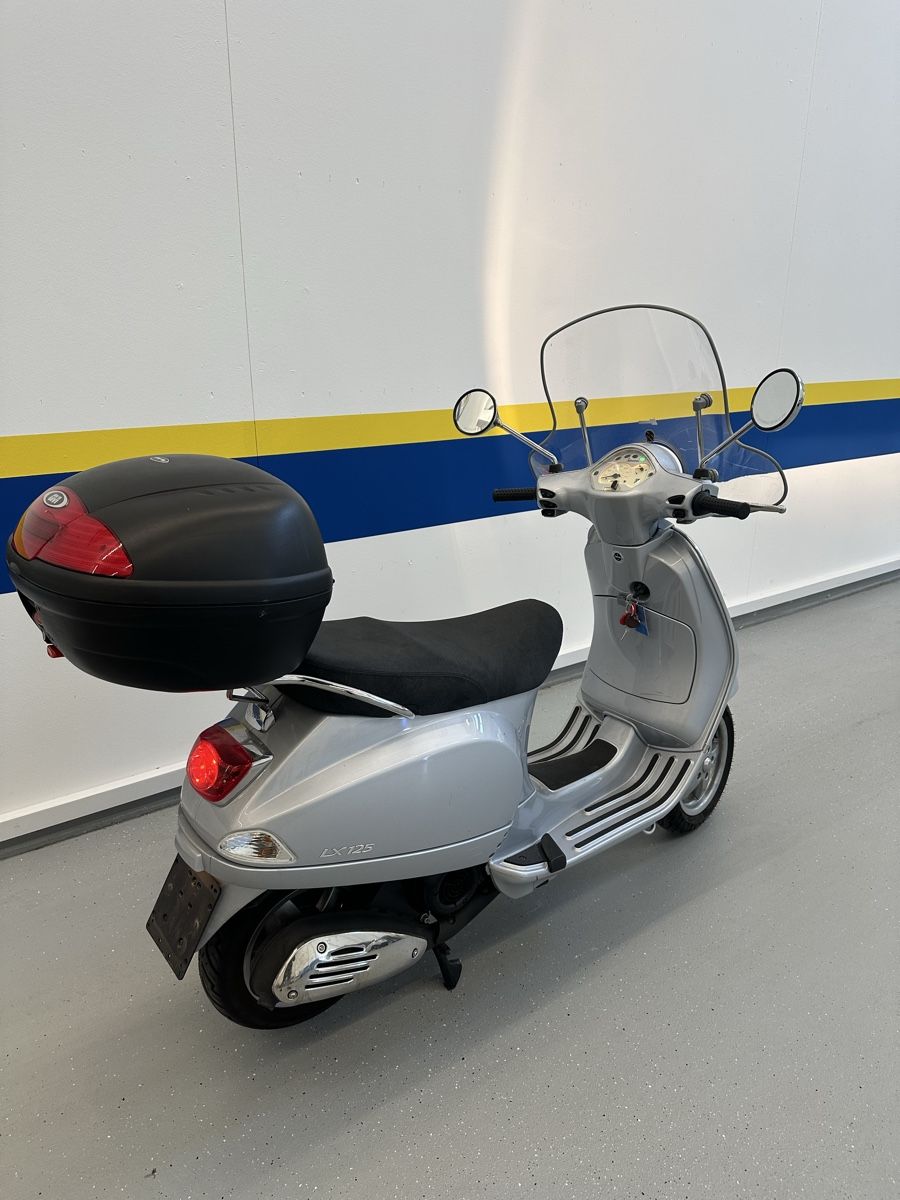 Vespa Scooter: Vespa LX125 – Usato da Walenstadt venduto da Basha92 2