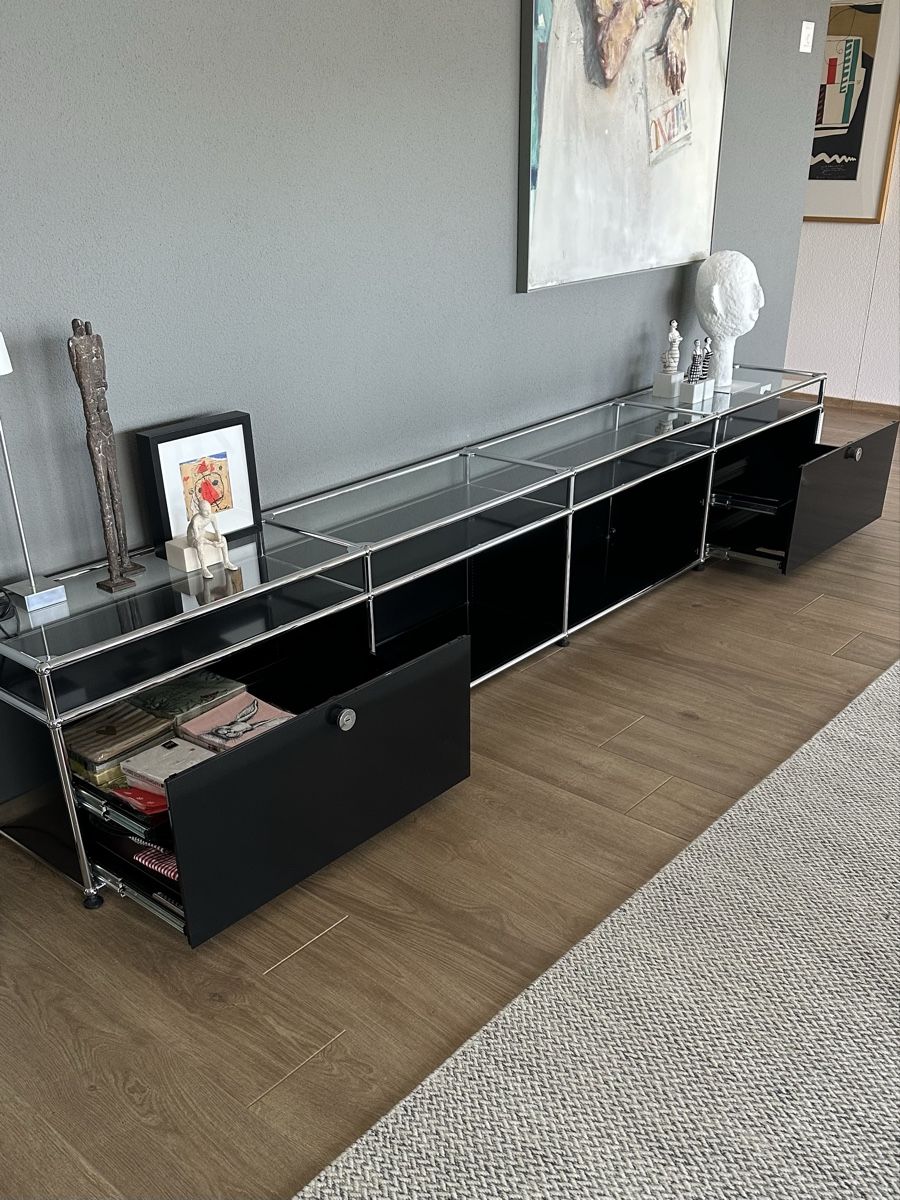 USM Étagères: USM Sideboard 300x49x36 schwarz – D'occasion à Beringen par Chris2026