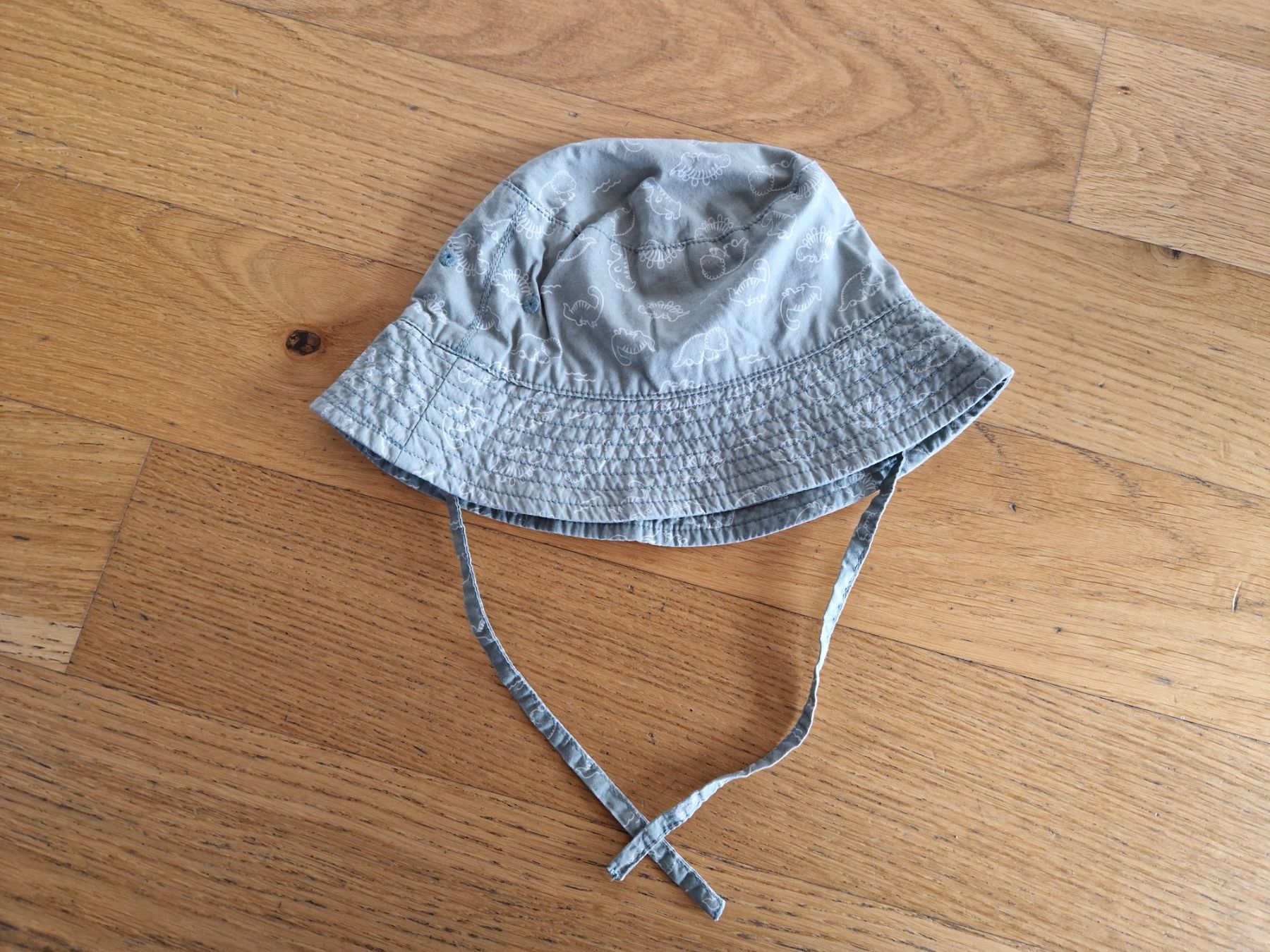 H&M Altro abbigliamento per bambino: Sonnenhut mit Dino-Motiv – Usato da Bern venduto da hirse03