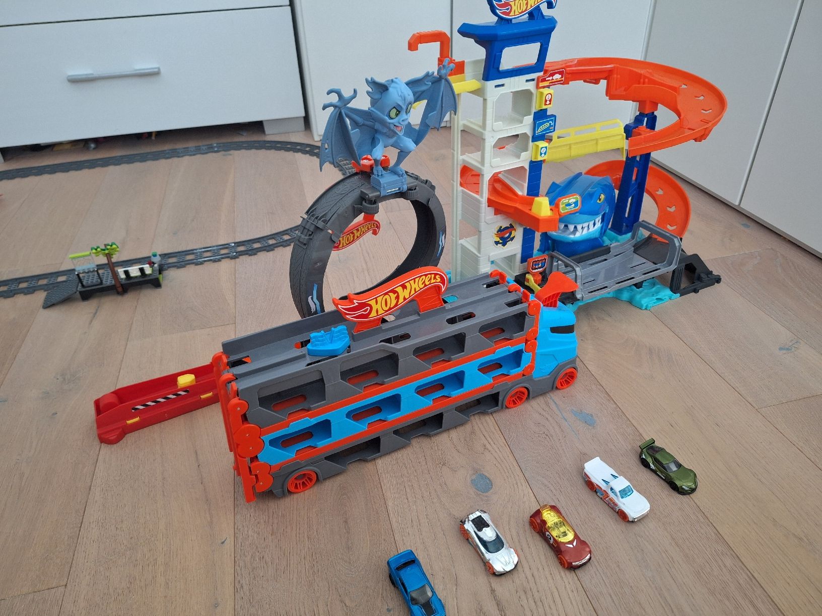 Hot Wheels Rennbahnen: Hot Wheels Set – Gebraucht aus Dällikon von Sonnenblume-111 4