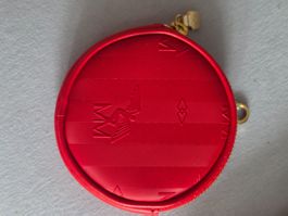 Rundes Etui rot von Maison Mollerus und Anhänger neuwertig