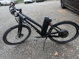 Stöckli E-Bike schwarz mit ET-Motor  Defekt