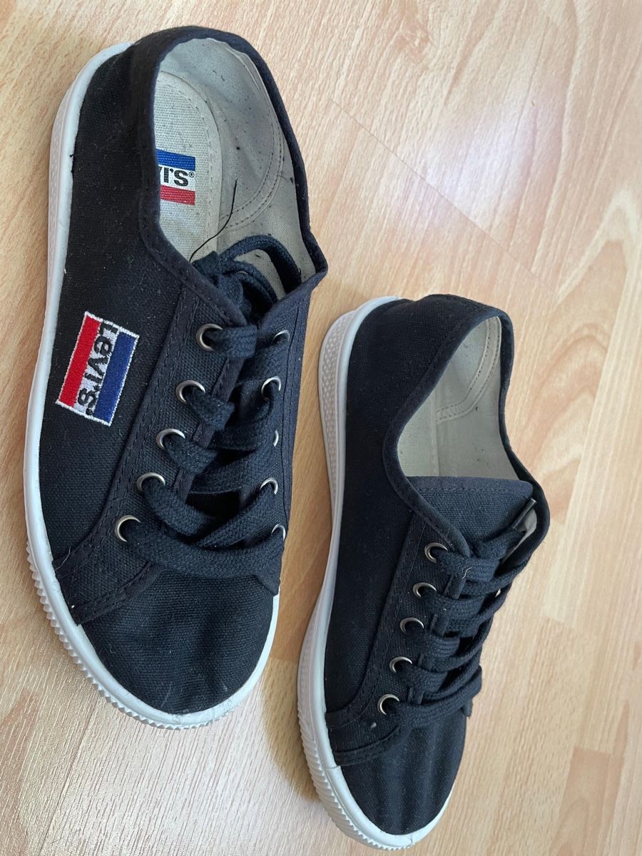 Scarpe da donna: Levi's Schuhe, Gr. 36 – Usato da Zug venduto da alex___4