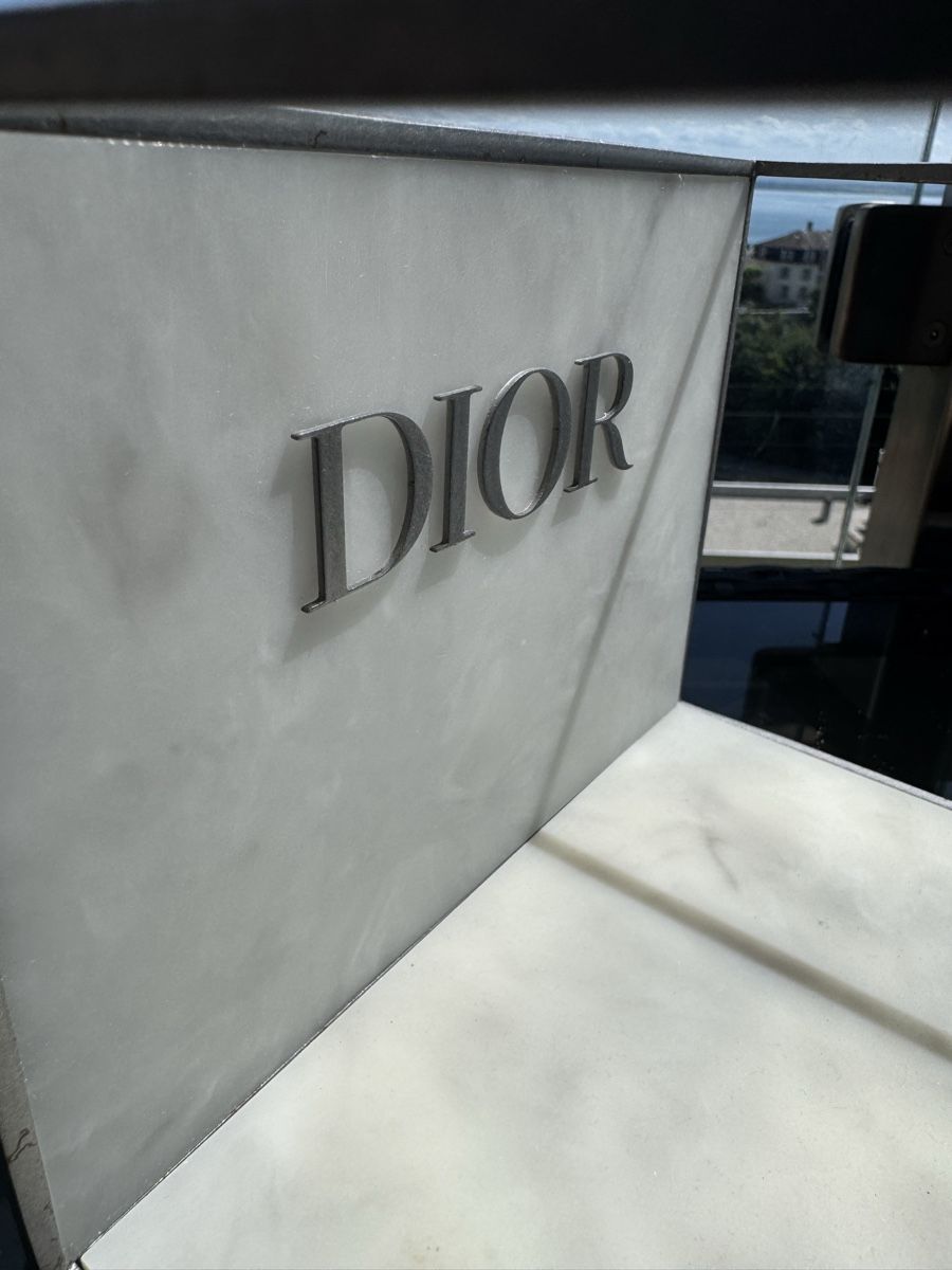 Tutte le decorazioni: Présentoir Dior effet marbre et métal cage – Nuovo (secondo la descrizione) da Neuchatel venduto da mar_9blm 2