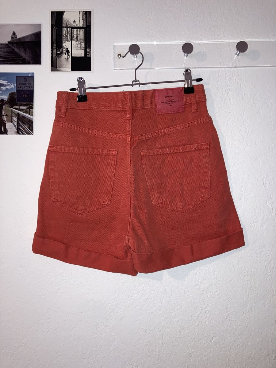 Stradivarius Jeans: Stradivarius Mom Short‘s – Neu (gemäss Beschreibung) aus Bern von marionheiniger 1