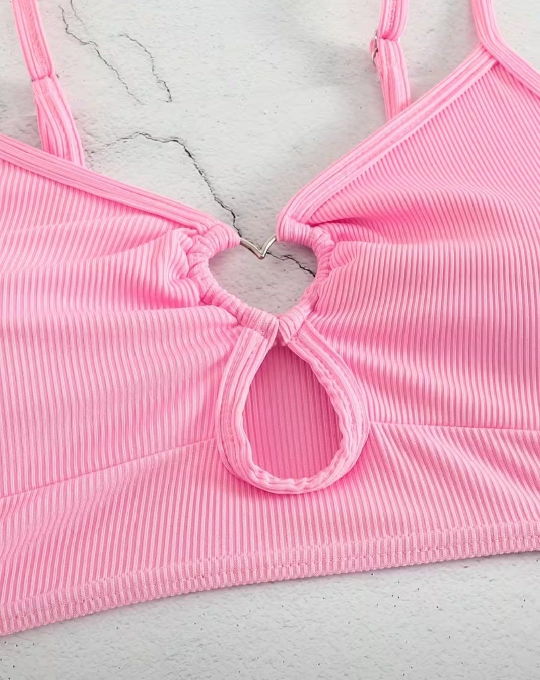 Badekleider & Bikinis: Bikini rosa Gr. L mit Herz Anhänger – Gebraucht aus Erlinsbach SO von ULIKH 2