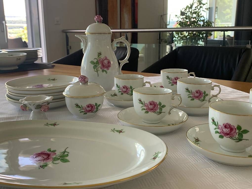 Services de table: Fürstenberg "Rote Rose" Kaffeeservice – D'occasion à Birrwil par struempler