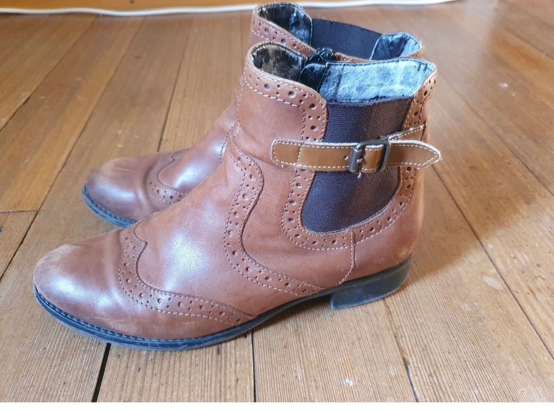 Scarpe da donna: Woman Leather Ankle Boots, Size 38 – Usato da Sirnach venduto da eftix 2
