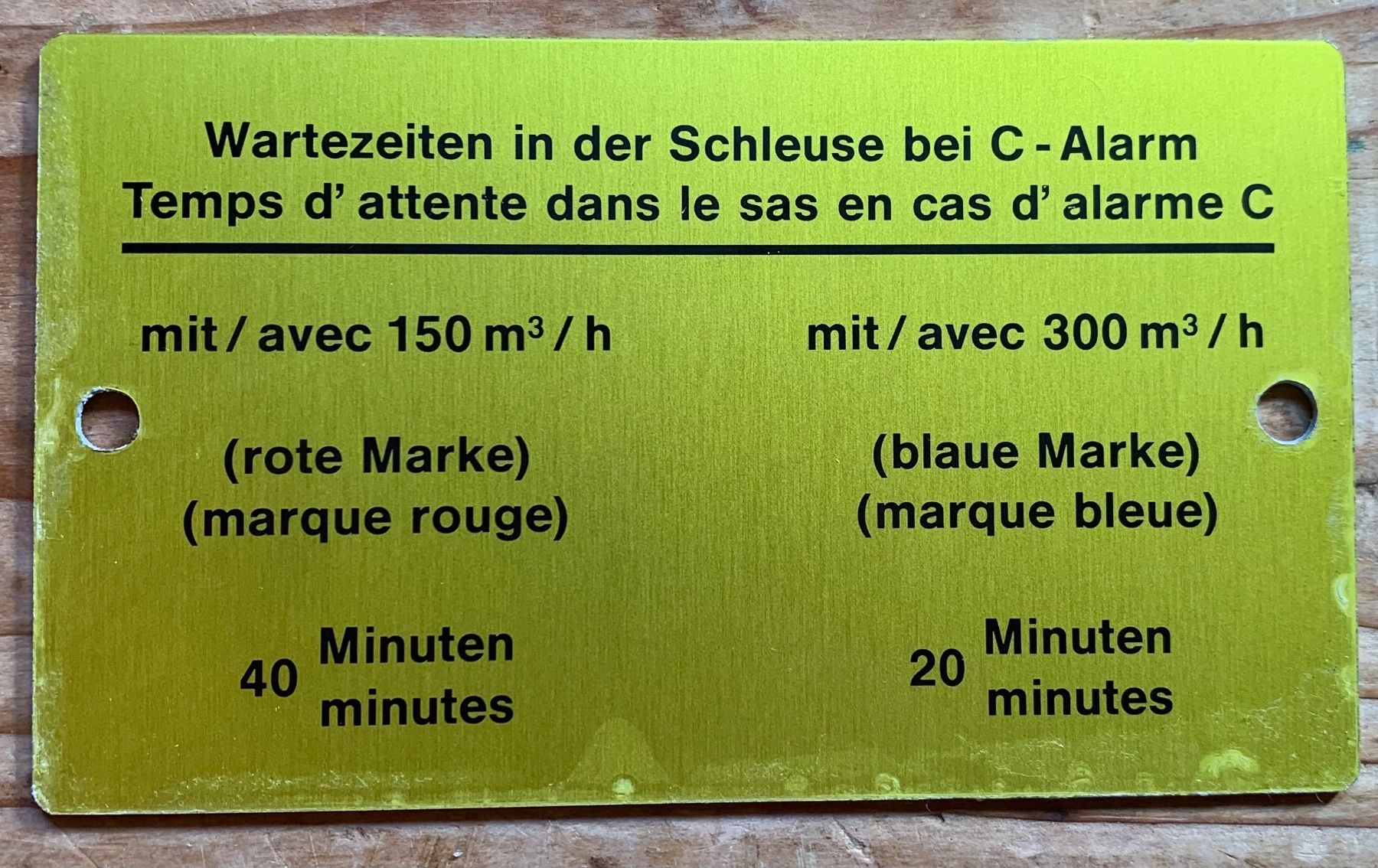 Schweizer Armee Insegne: Tafel aus ASU der CH Armee – Usato da Goldingen venduto da Bergler012