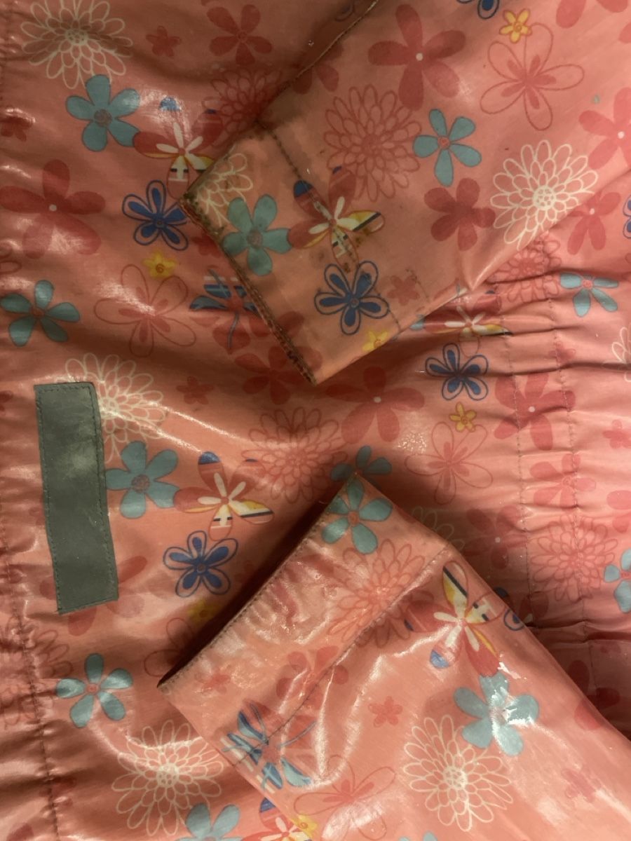 Tchibo Giacche & Cappotti: Rosa Mädchen Regenjacke, Gr.122/128 – Usato da Obergerlafingen venduto da cabo4 3