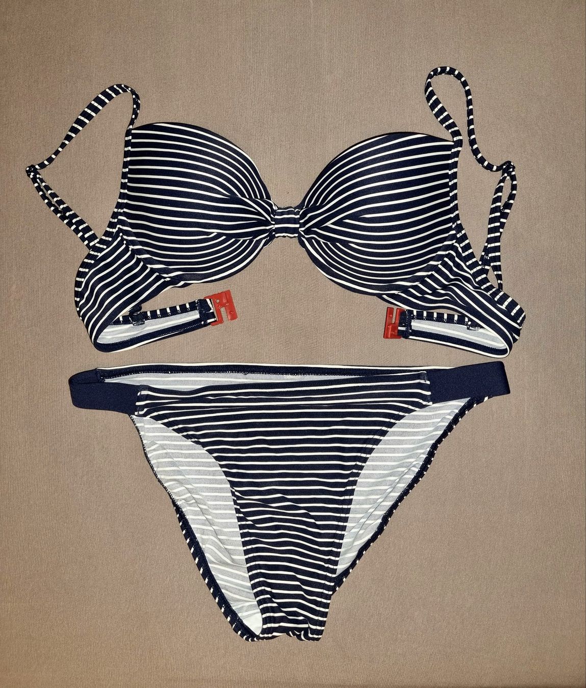 Costumi da bagno & Bikini: Bikini – Nuovo (secondo la descrizione) da Glattbrugg venduto da mir_p6wx
