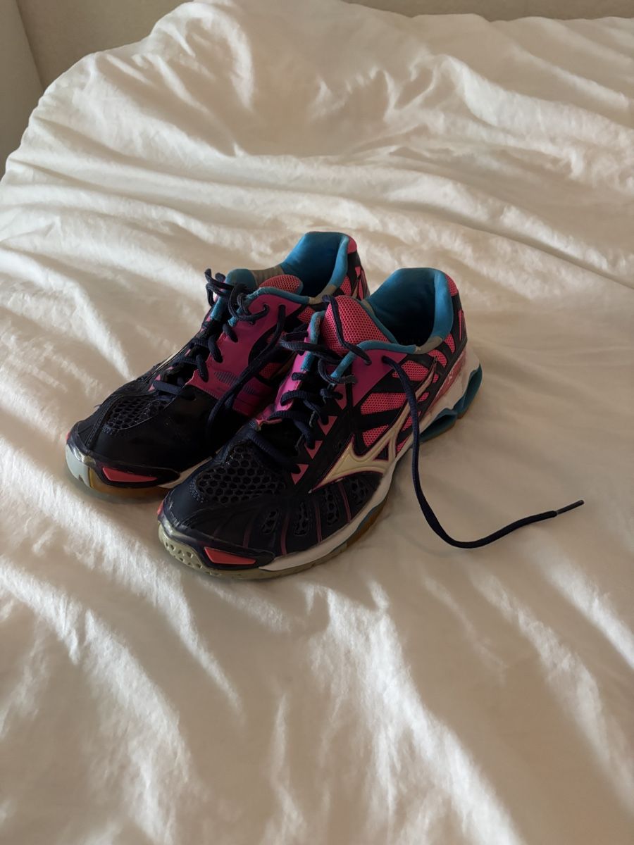 Mizuno Damenschuhe: Mizuno Wave Tornado X Volleyballschuhe – Gebraucht aus Küssnacht am Rigi von sab_s7w6 3