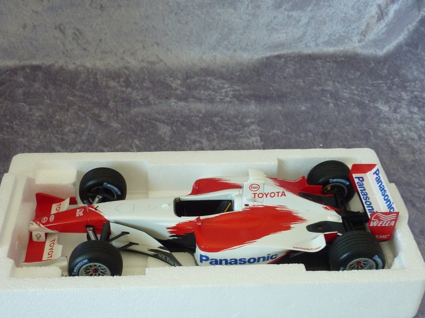 Minichamps Modellini d'auto: Toyota TF 102  1:18 – Nuovo (secondo la descrizione) da Dürrenäsch venduto da modellautos4you 2