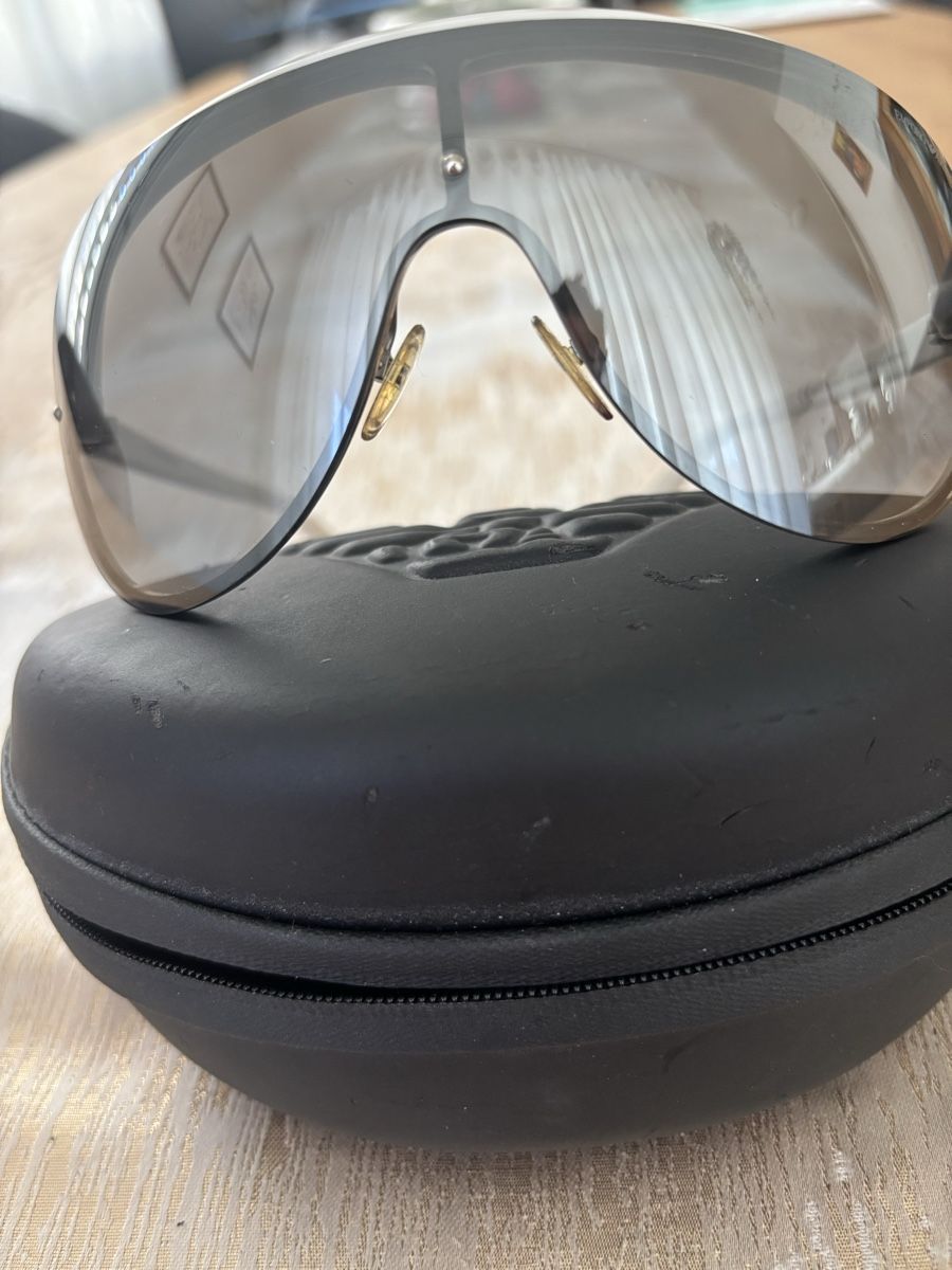 Armani Brillen & Gläser: Sonnenbrille Emporio Armani – Gebraucht aus Zug von Biki72 1
