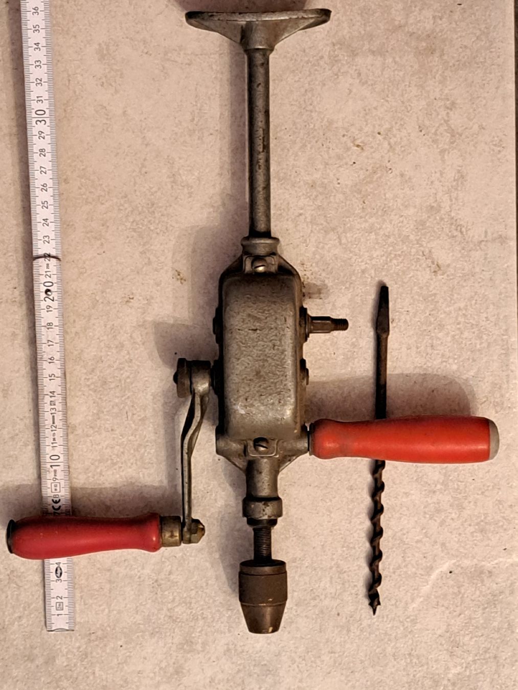 Trapani: antike Hand bohr maschiene – Usato da Wettingen venduto da ML03 1