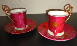 Seltenes Espressotassen-Set "Maisons du Monde", Rot-Gold