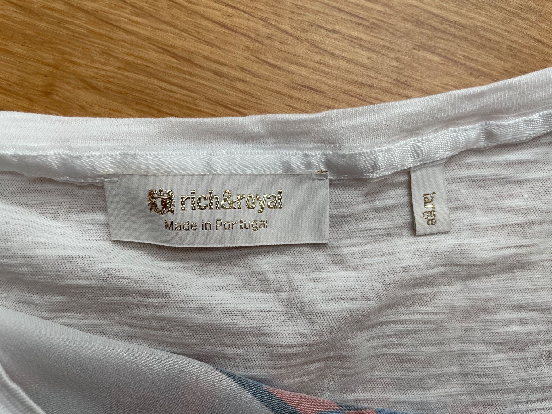 T-shirt: Rich and Royal Shirt neu – Nuovo e nell'imballaggio originale da Unteriberg venduto da fae_2gz2 1