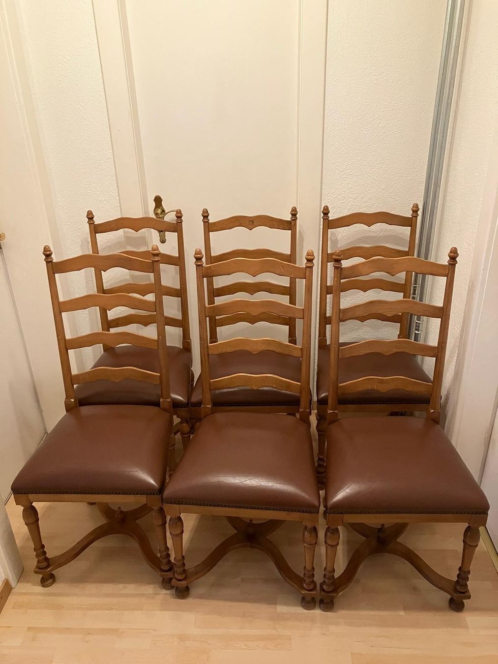 Sedie: 6 chaises bois – Usato da Roche VD venduto da Snowberg
