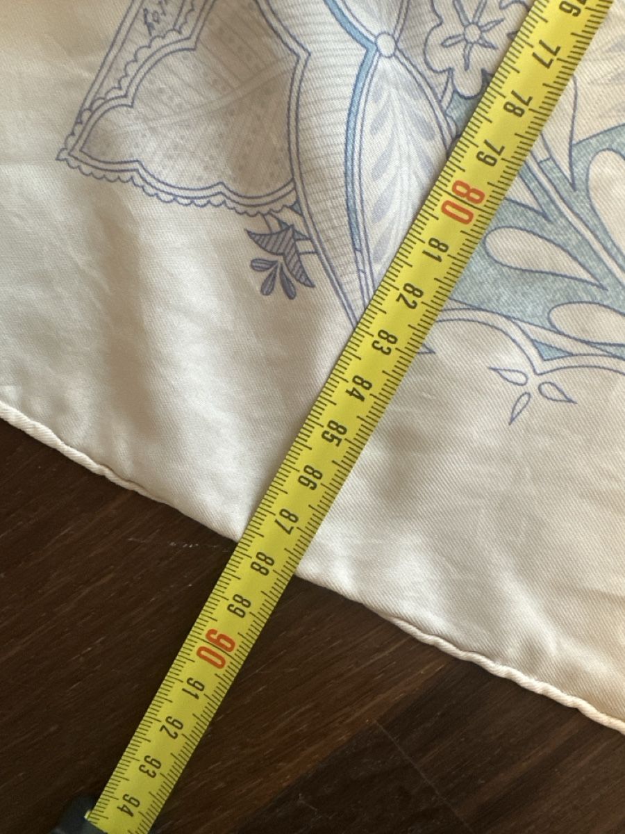 Hermès Foulards, Tücher & Schals: Carré Hermès – Gebraucht aus Zollikon von Tropfenweibel 3
