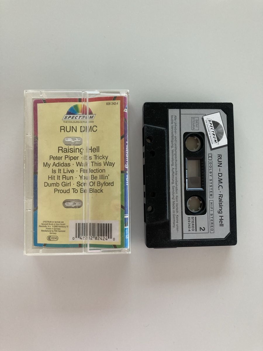 Musicassette: Run DMC - Raising Hell, Kassette, Hip Hop – Usato da Mörschwil venduto da Appenzell2 1