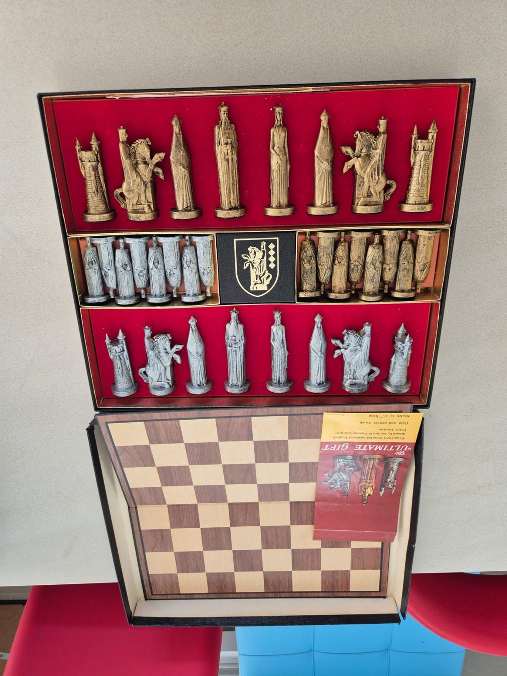 Jeux: Jeu d'échecs style médiéval – D'occasion à Fribourg par tameab