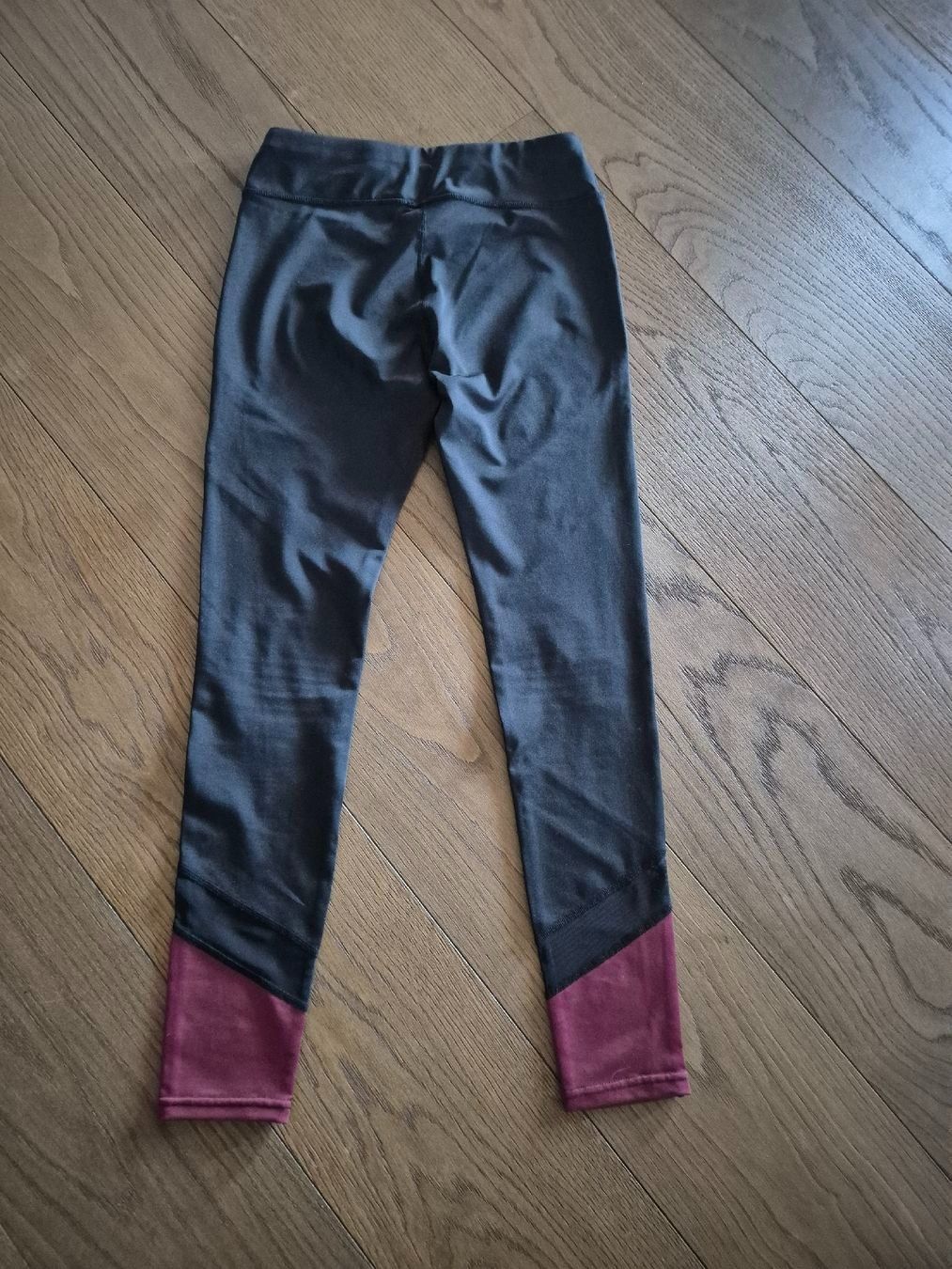 Pantaloni: Sportleggings Gr. XS von Even & Odd active – Nuovo (secondo la descrizione) da Unterägeri venduto da Idecurtins 1