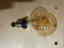 Philips Hue White Ambiance E27 LED